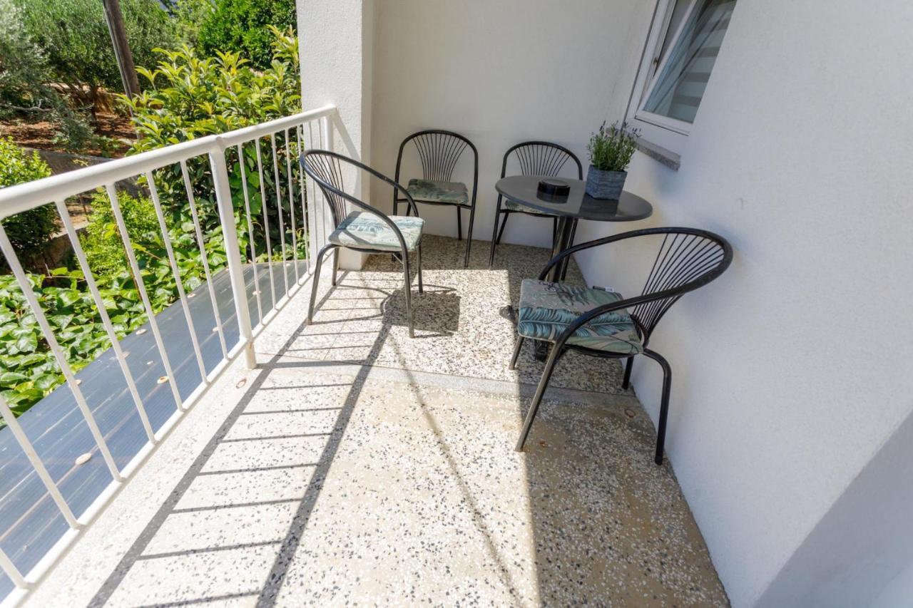 Apartman Laura Krk Town Exterior foto